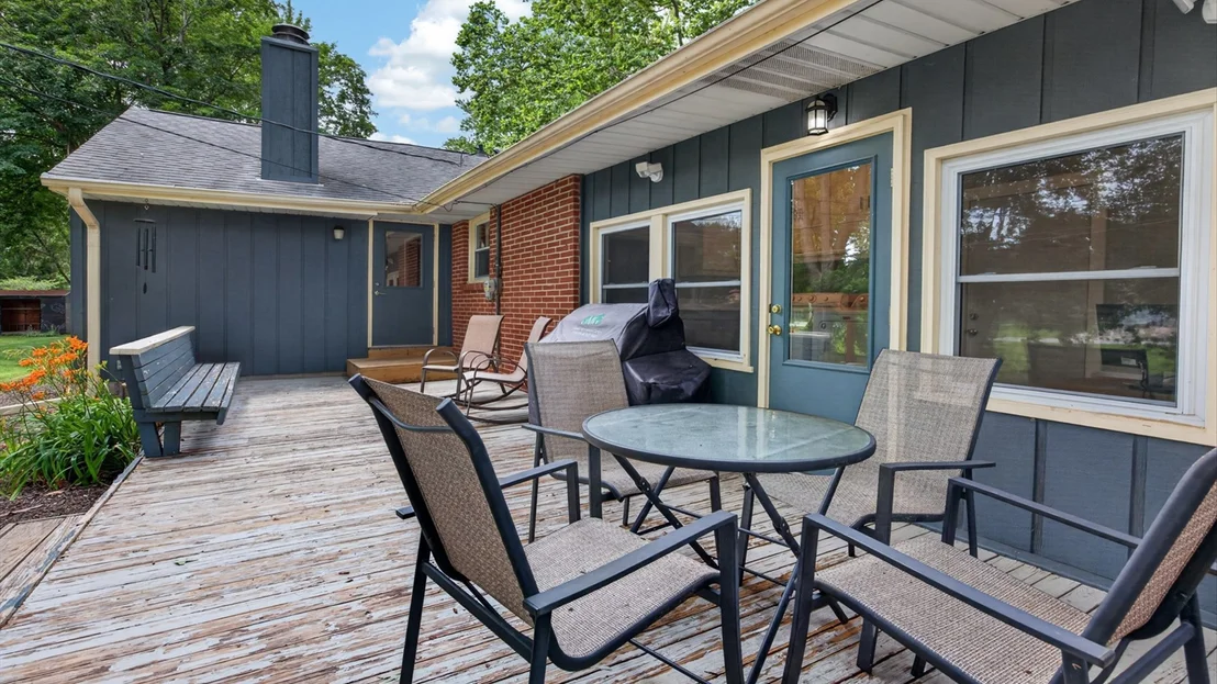 Photo of 1402 Maplewood Drive