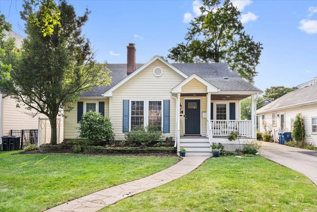 Photo of 208 N Willow Road