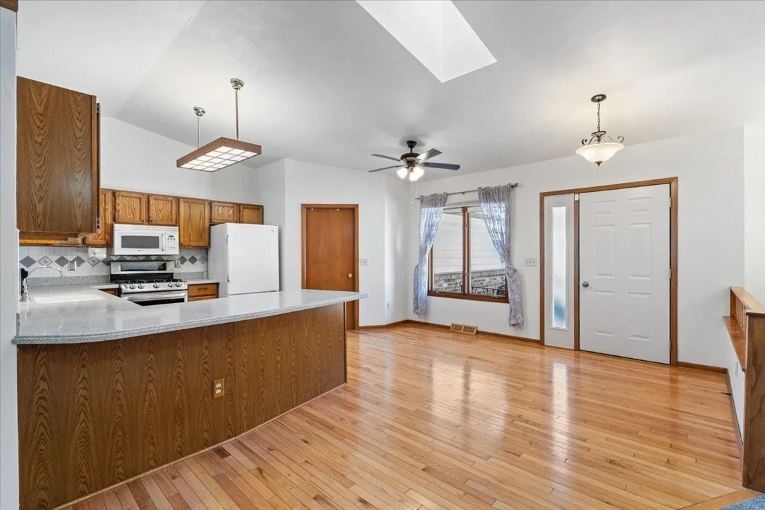 Photo of 6629 Swansdown Road