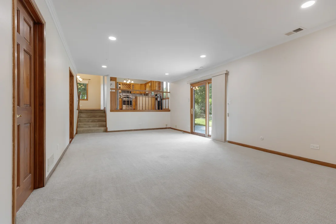Photo of 345 Mayfair Drive