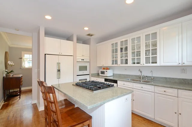 Photo of 350 Oak Circle
