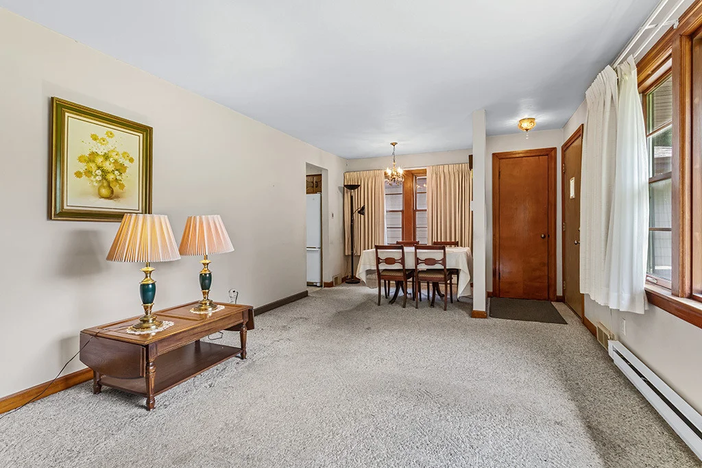 Photo of 2115 MAPLE Road