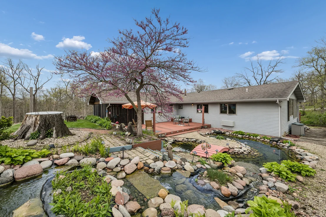 Photo of 245 W Circle Drive