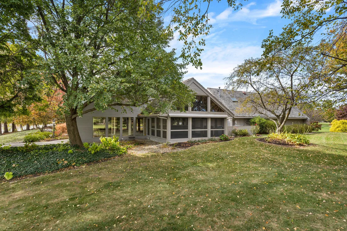 Photo of 4002 Lakepoint Road