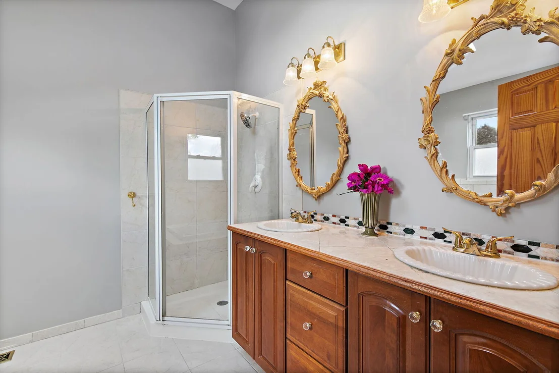 Photo of 4403 Maple Court