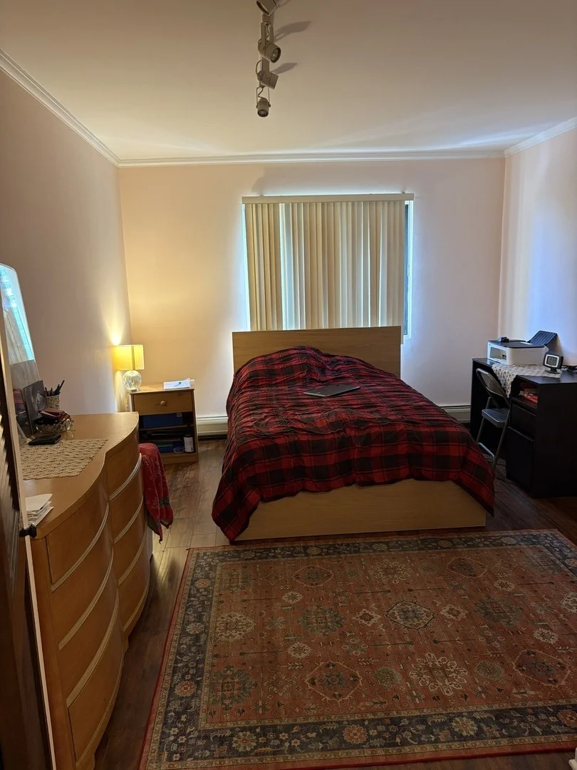 Photo of Unit 412A at 7211 WOLF Road