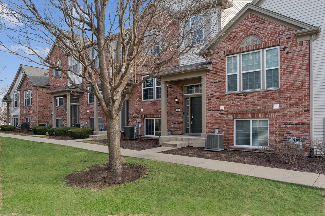 Photo of 464 Valentine Way