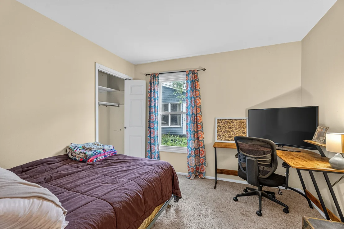Photo of 140 Tamarack Drive