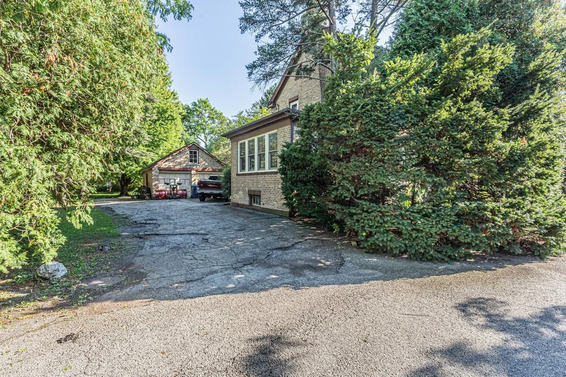 Photo of 1324 Fredrickson Place