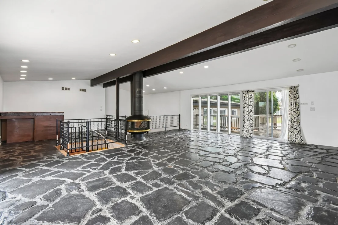 Photo of 385 ANNE Terrace