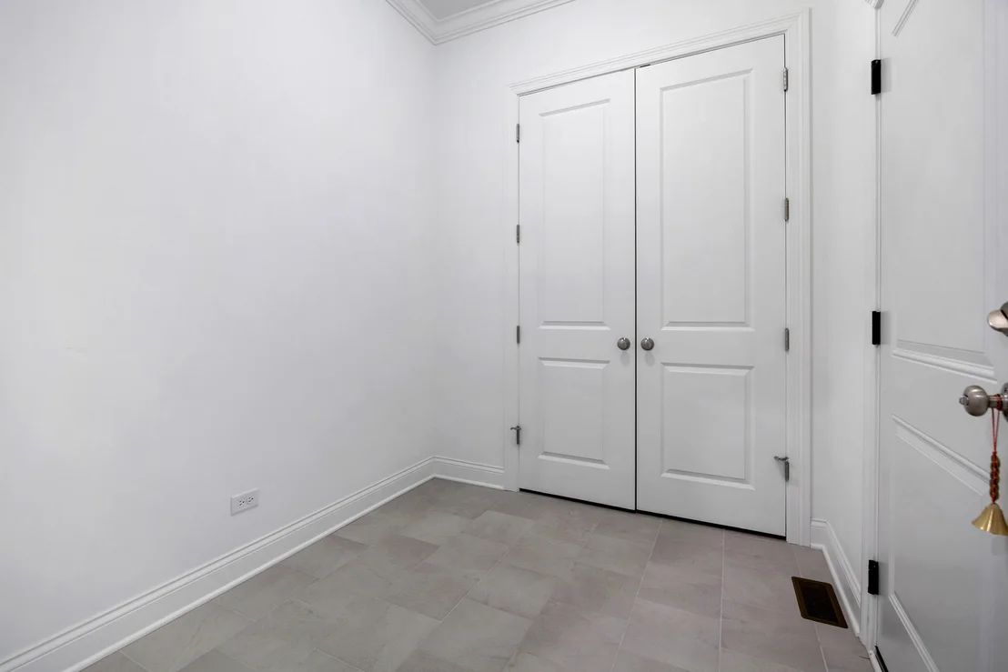 Photo of 906 Cartwright Lane