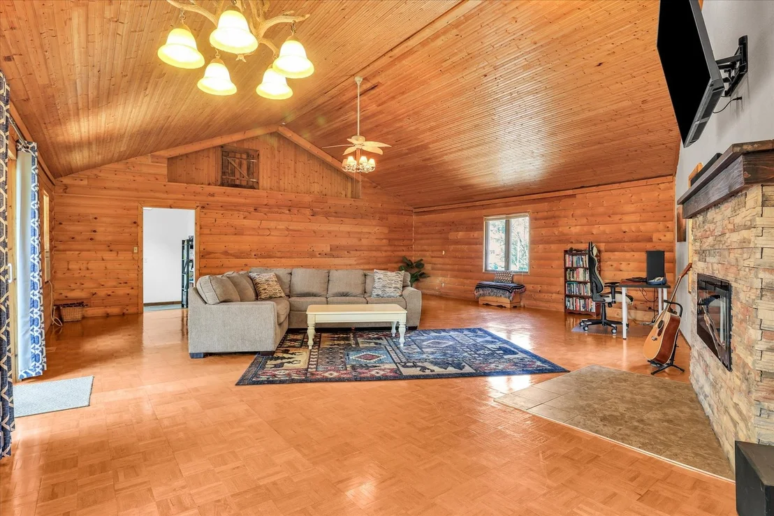 Photo of 715 Cortez Drive