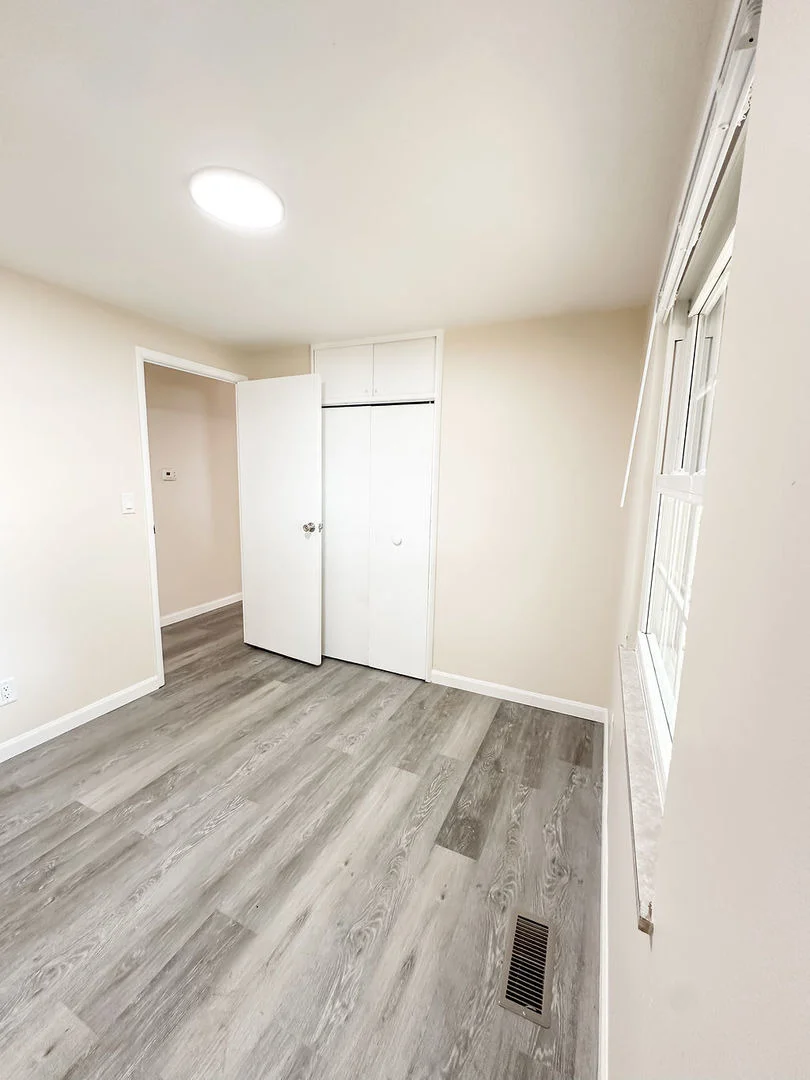 Photo of 810 Fairoaks Drive