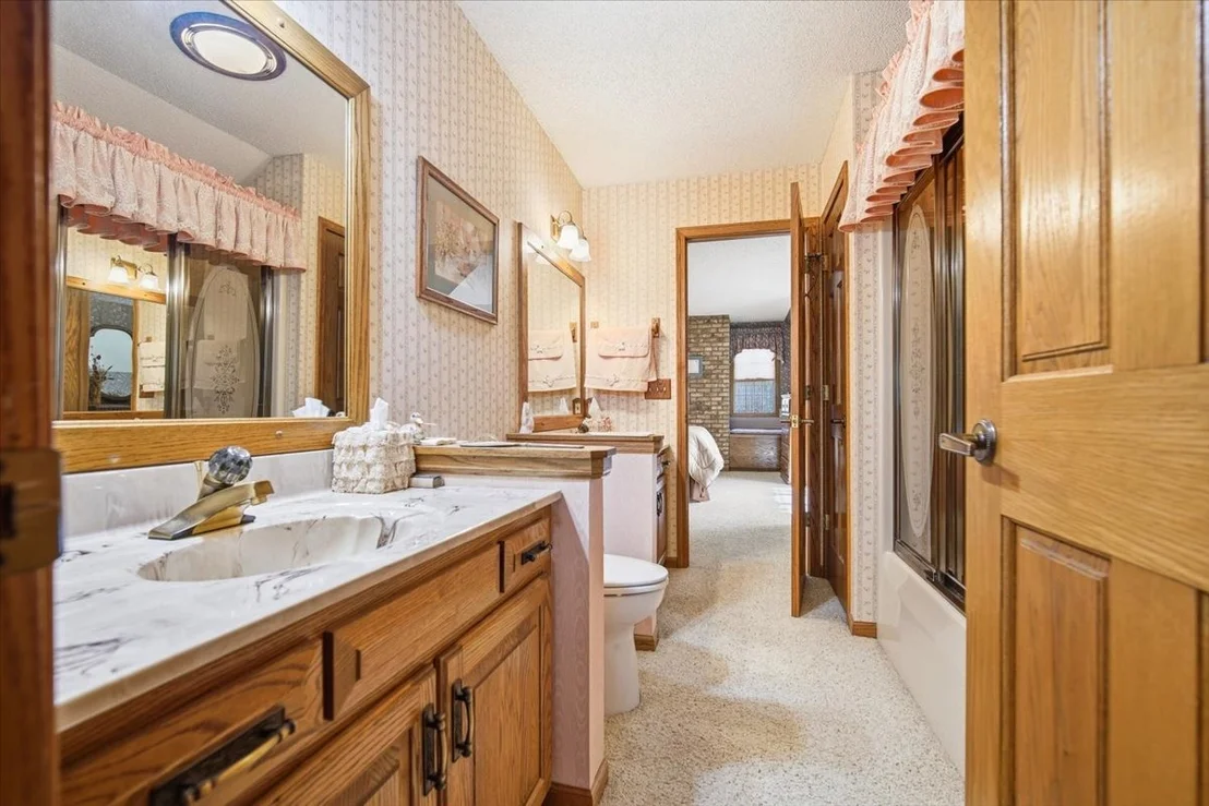 Photo of 2 Breckenridge Drive