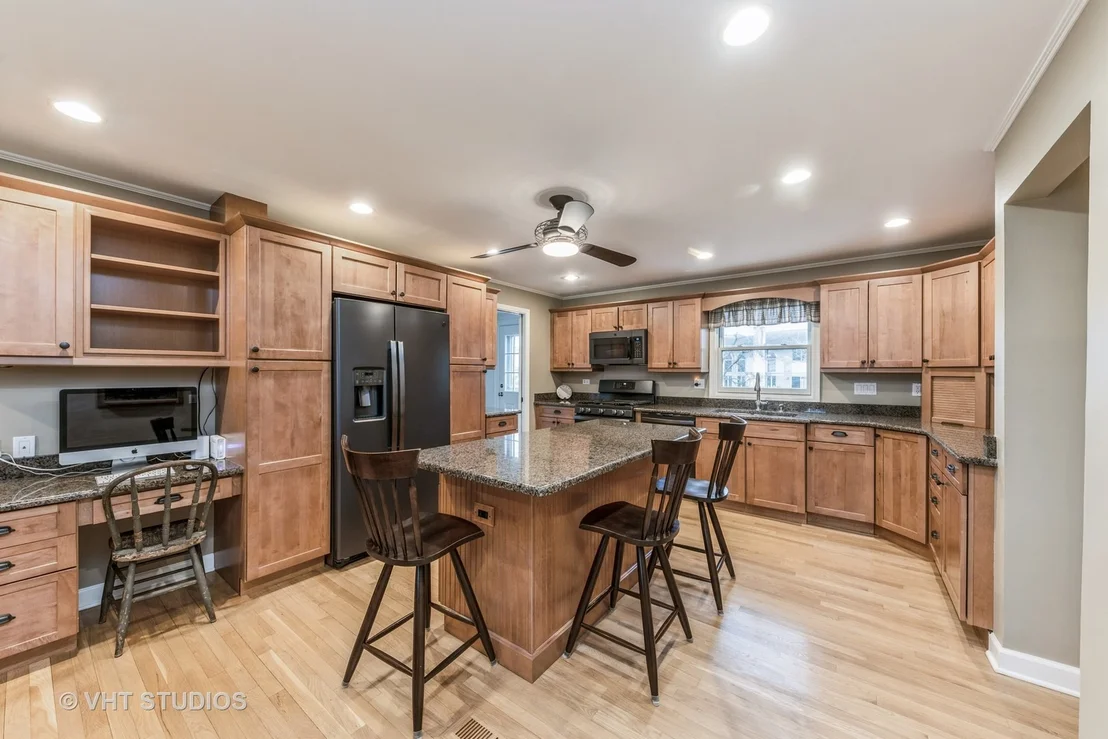 Photo of 627 N Stephen Drive