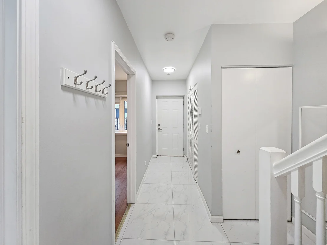 Photo of 2415 W 32nd Place