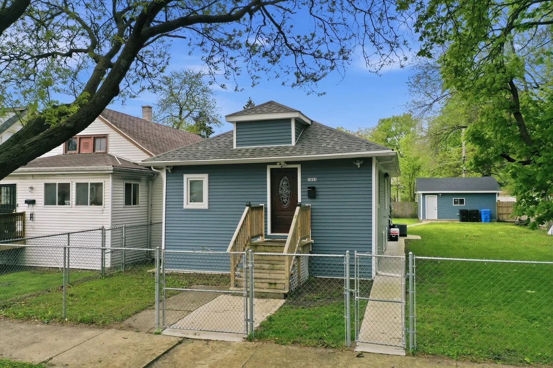 Photo of 1053 W 104th Place