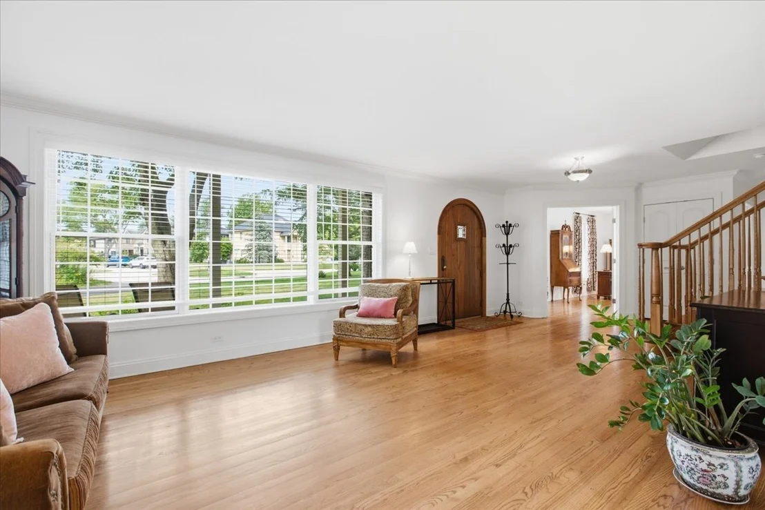 Photo of 2501 Robincrest Lane