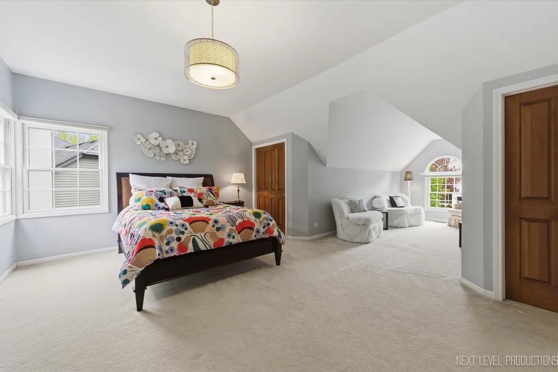 Photo of 1005 Stonehedge Road