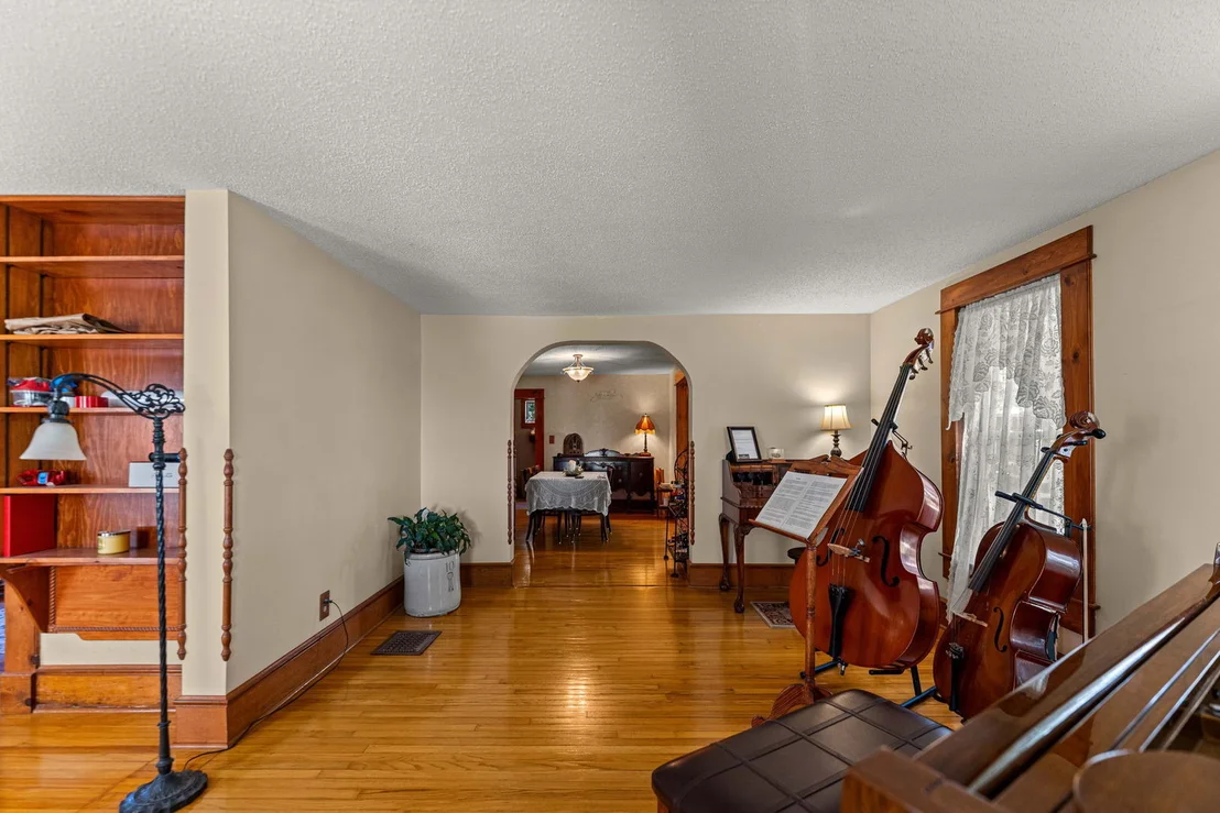 Photo of 1392 RED BRICK Road