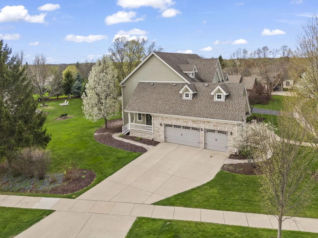 Photo of 671 SHEFFIELD Circle