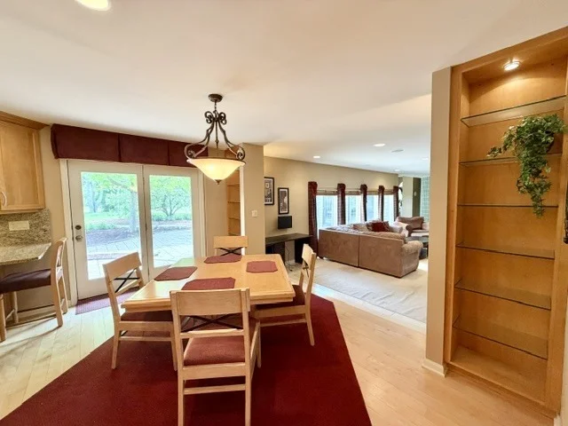 Photo of 11N071 Johnstown Road