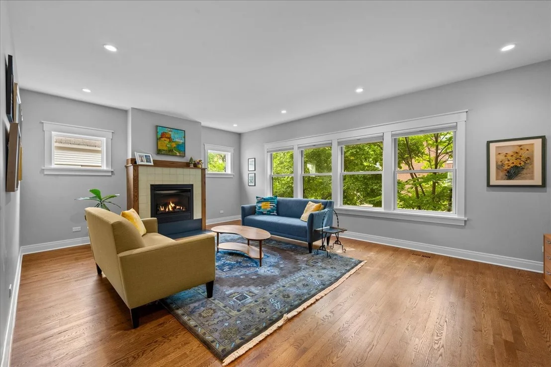 Photo of 1136 Florence Avenue