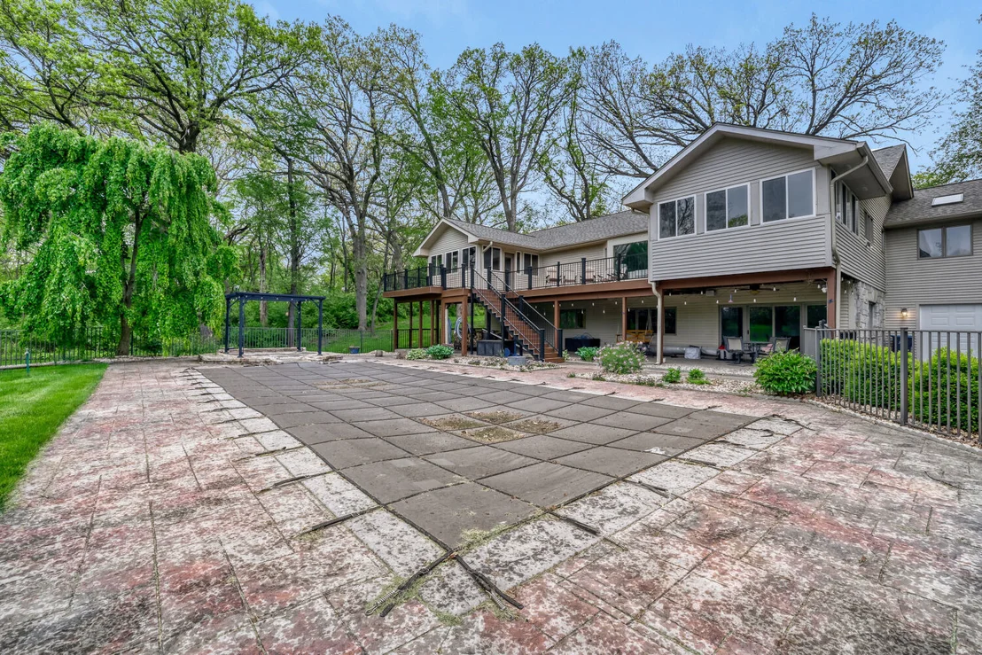 Photo of 39W526 Lori Lane