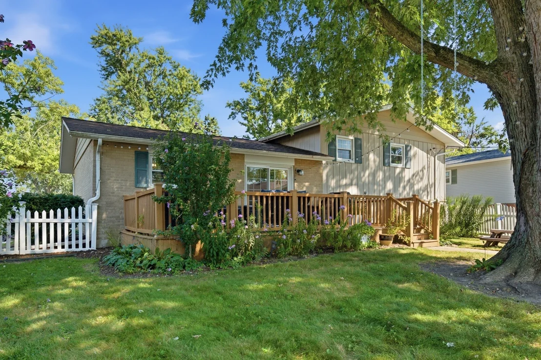 Photo of 15124 Hillside Avenue