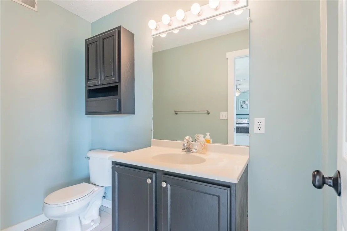 Photo of 32 Parkshores Drive