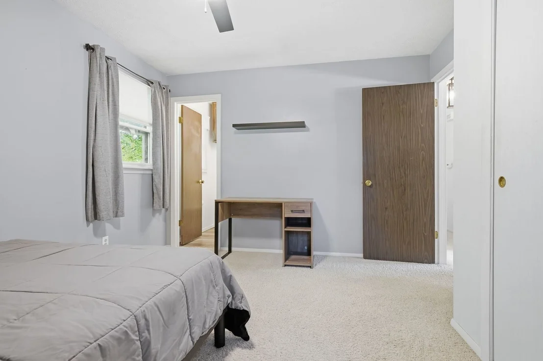 Photo of 218 Cambridge Drive