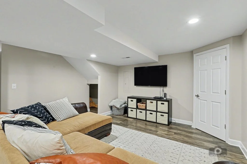 Photo of 437 Raintree Drive