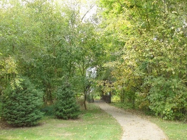 Photo of 3006 Rolling Oaks Road