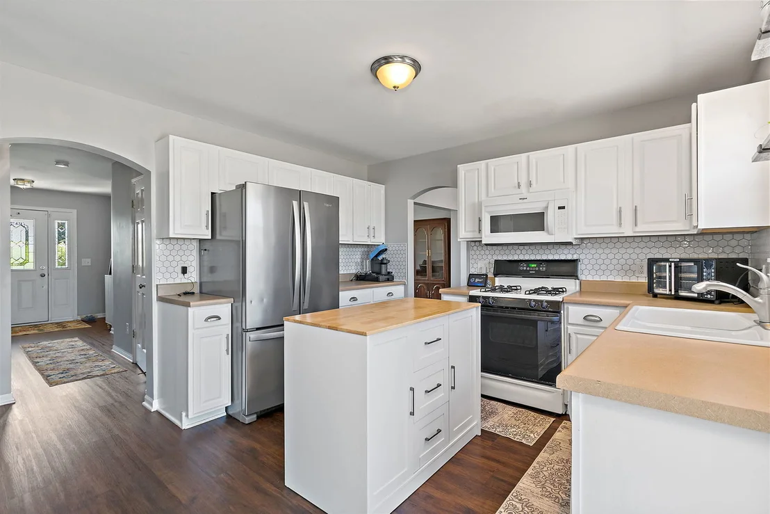 Photo of 813 Water Stone Way