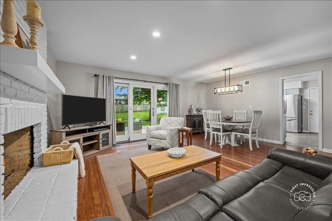 Photo of 1024 Maple Lane