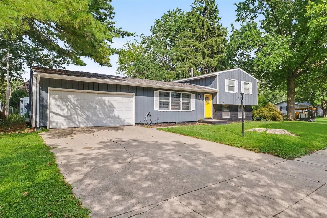 Photo of 1906 Winchester Drive