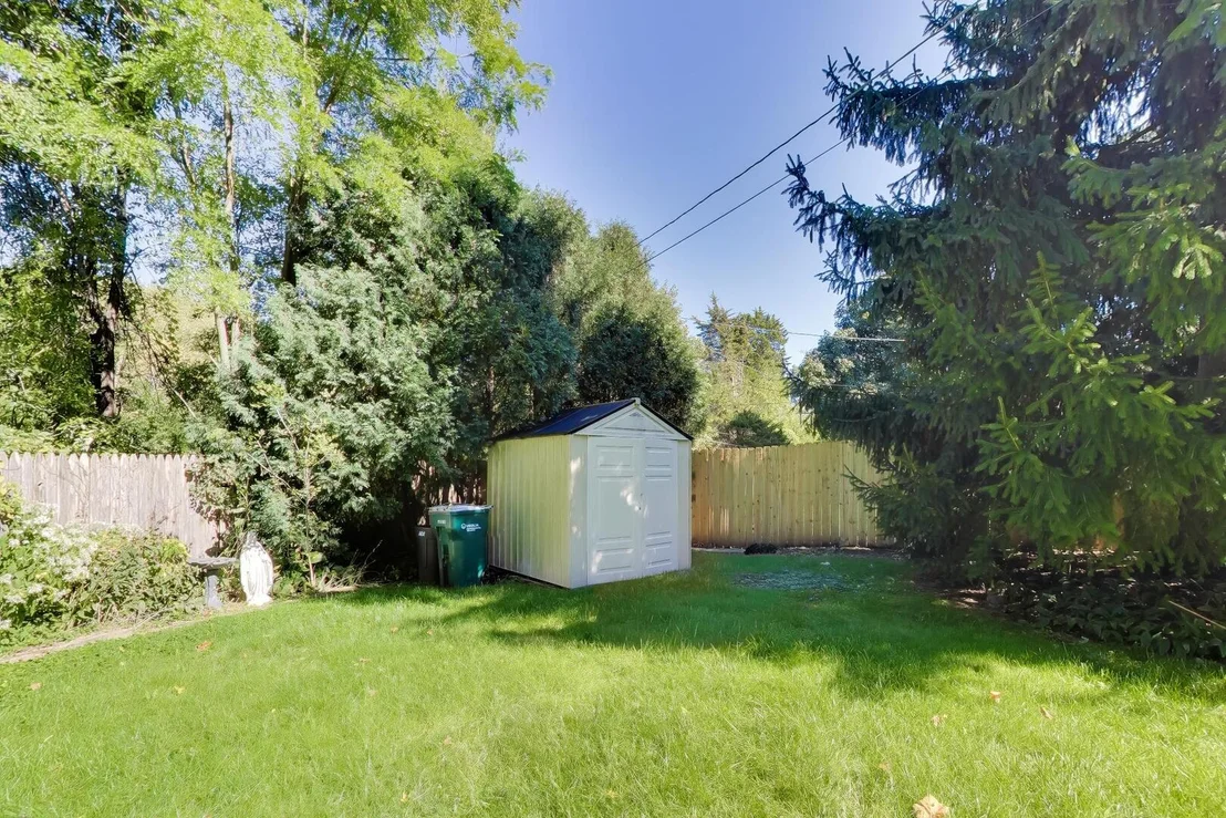 Photo of 1637 Beecher Avenue