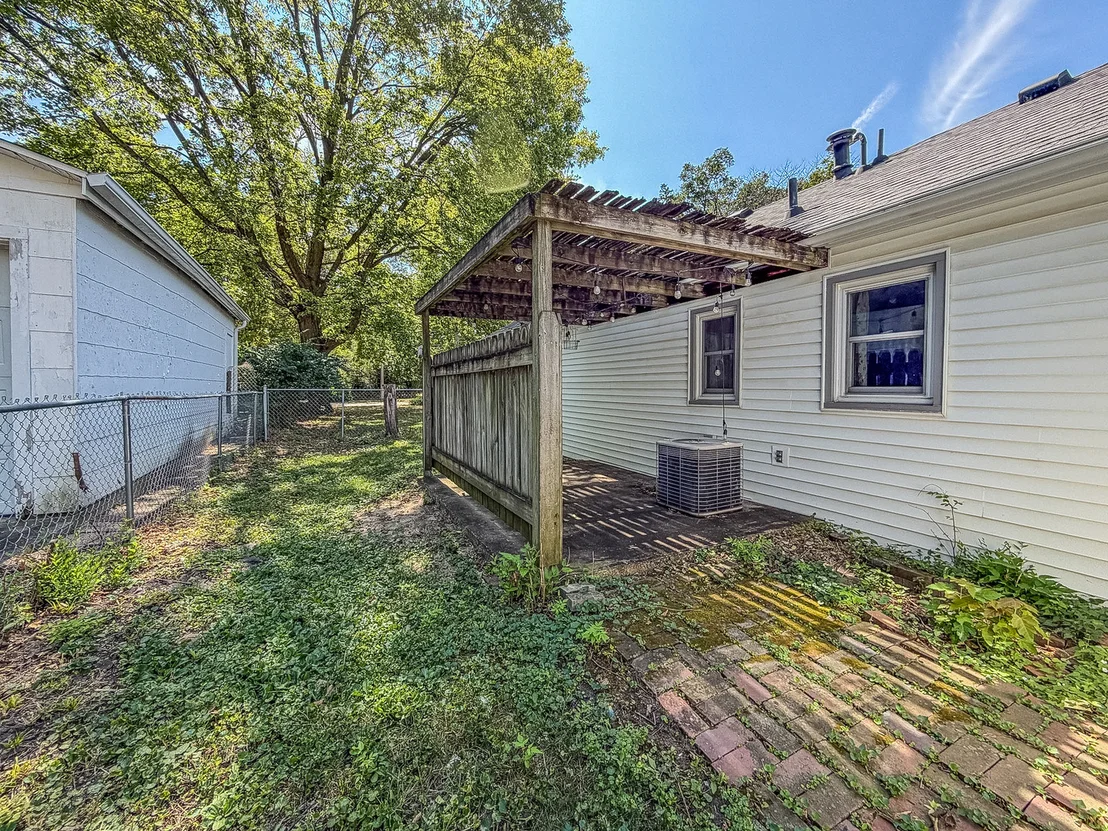 Photo of 1306 Stout Drive