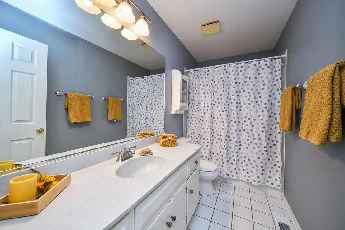 Photo of 496 Waubonsee Circle