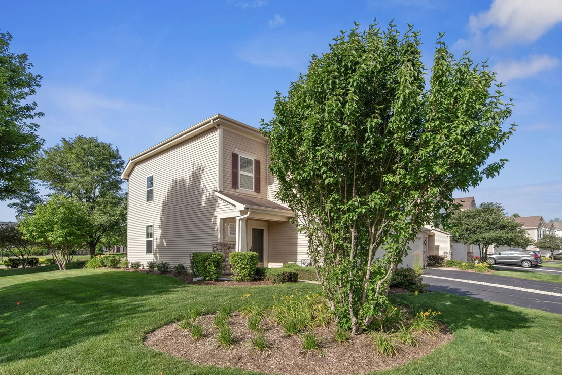 Photo of 1282 Newport Circle