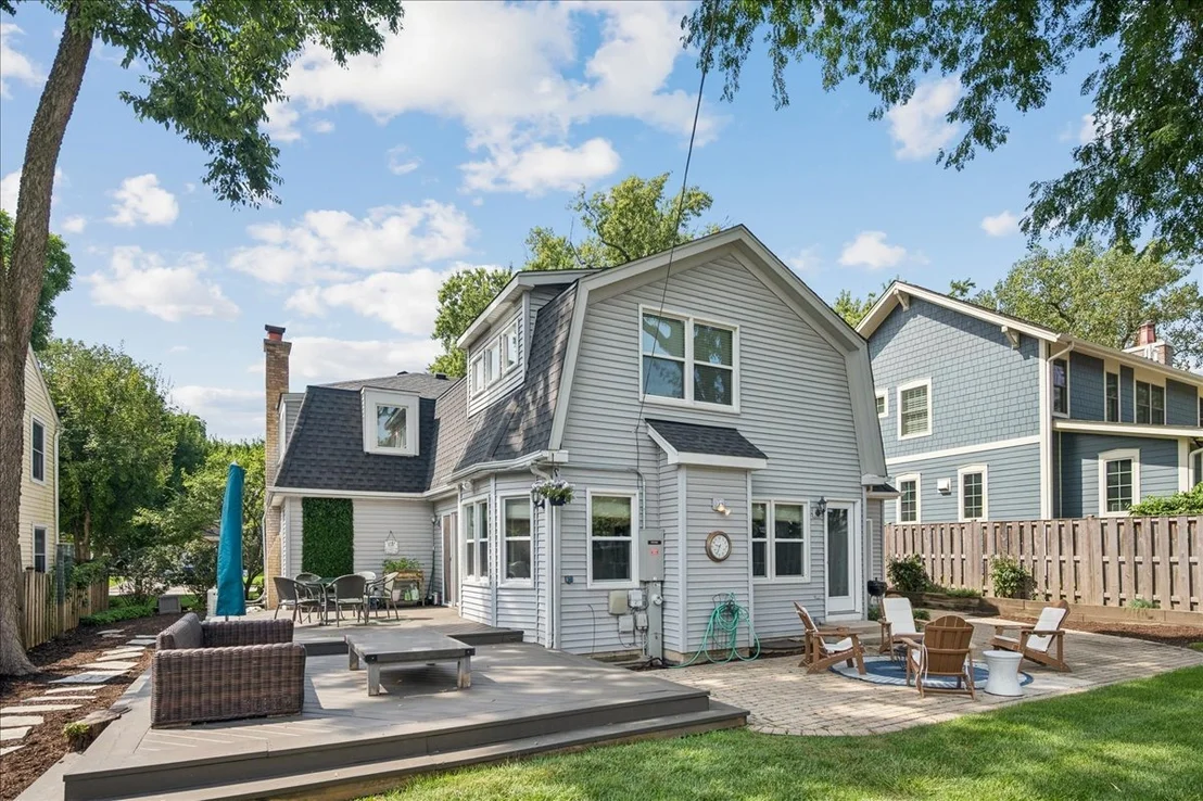Photo of 1105 Blackthorn Lane