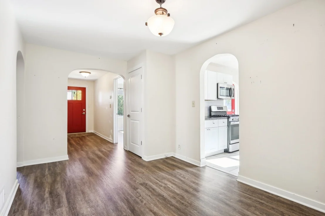 Photo of 420 Willow Road