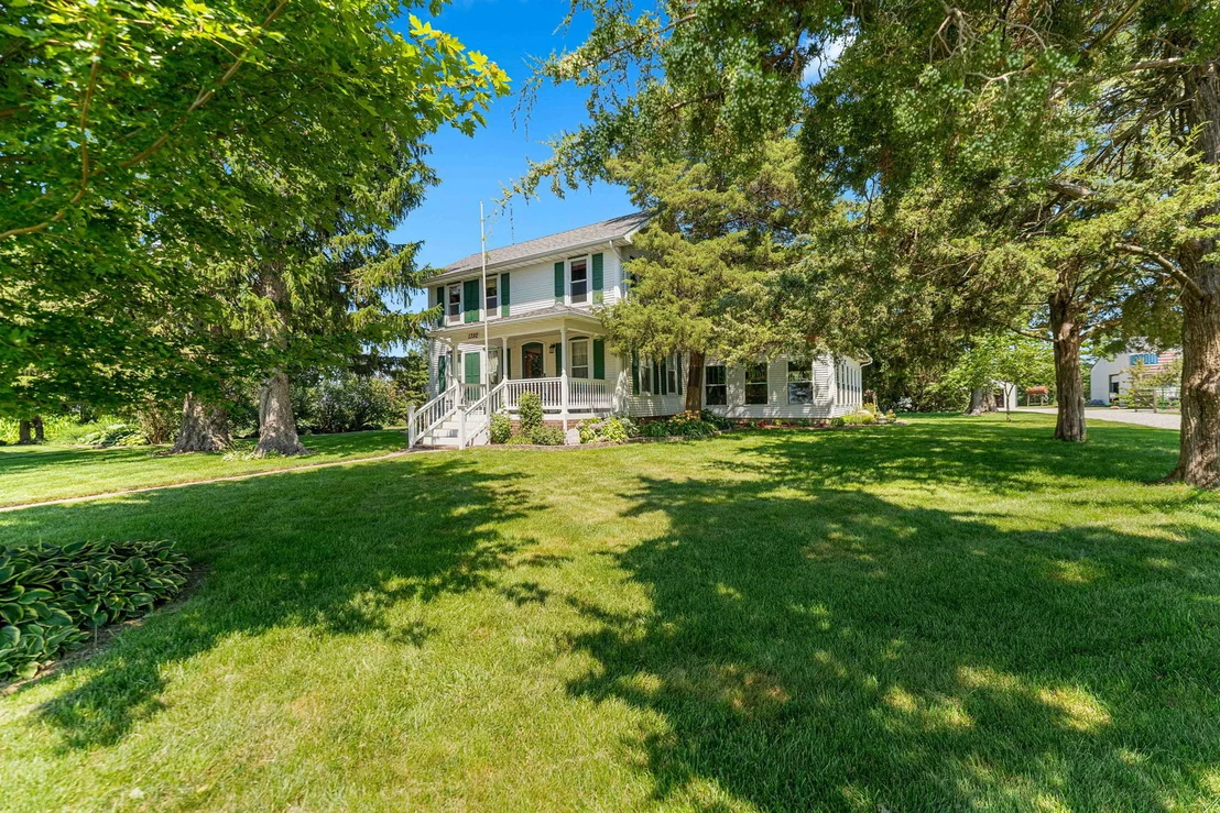 Photo of 1392 RED BRICK Road