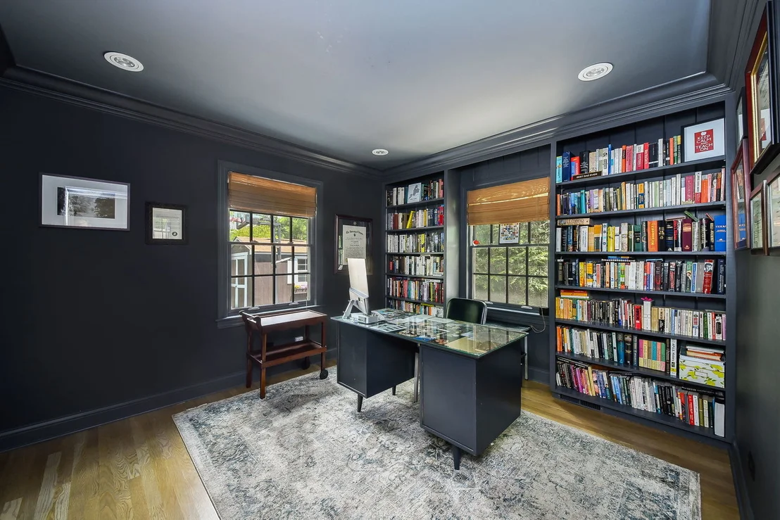 Photo of 707 Gary Court