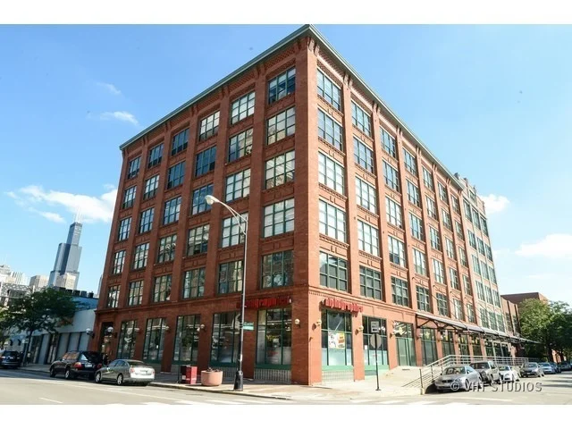 Photo of Unit 3G at 1017 W Washington Boulevard
