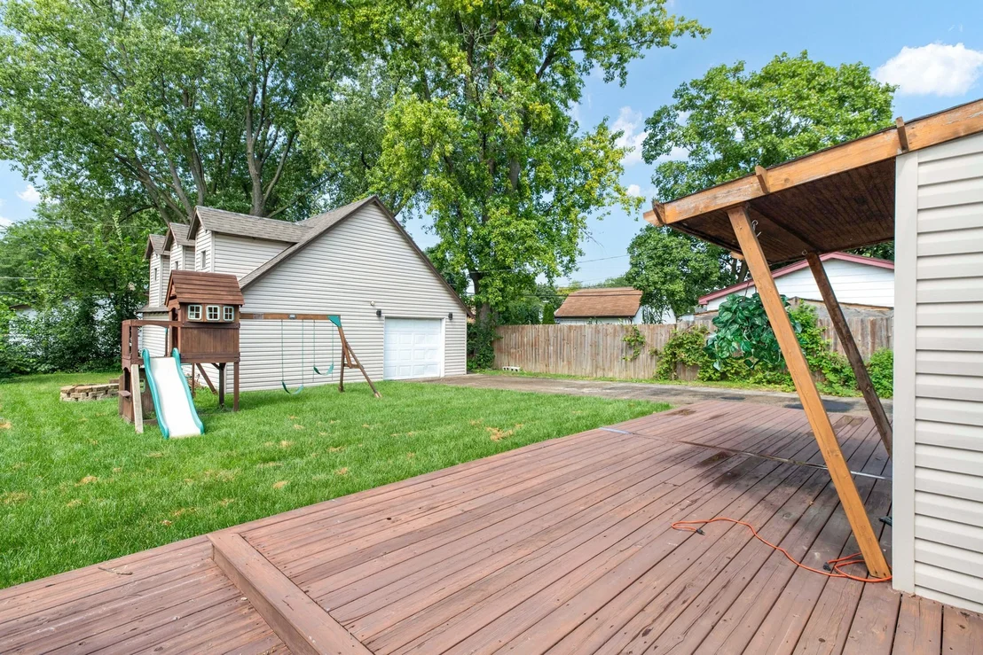 Photo of 136 N MAY Street