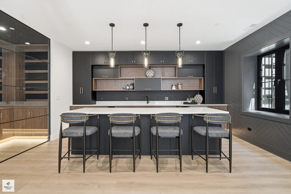 Photo of 424 Forest Edge Drive
