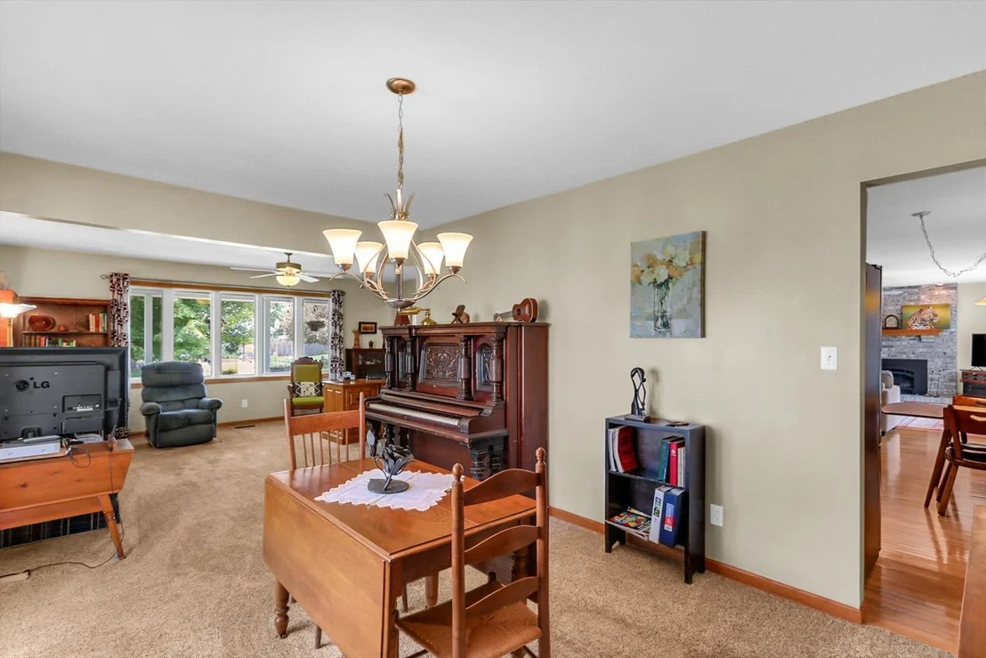 Photo of 403 N Cedar Drive