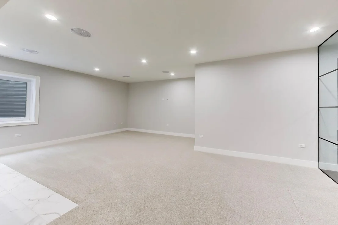 Photo of 787 S Cambridge Avenue