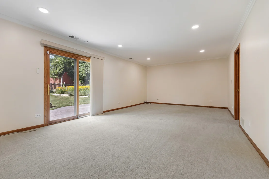Photo of 345 Mayfair Drive